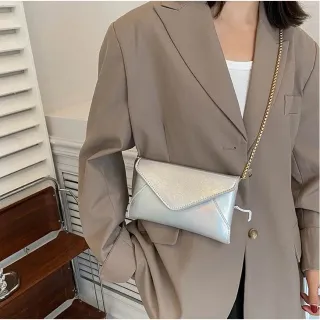 Bolsa de Festa Metalizada Feminina Envelope com Alça de Corrente - tamanho maior prata