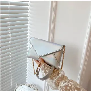 Bolsa de Festa Metalizada Feminina Envelope com Alça de Corrente - tamanho maior prata