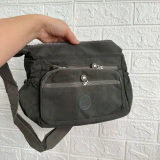 Causal Feminina Bolsa Mensageiro Ombro Nylon Multicamadas Y4387 - preta1508