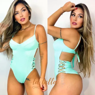 Hot Pants Biquíni Maiô Cavado Decotado Lateral Trançado Costa Nua - Carol Roxo Texturizado