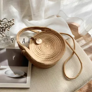 Bolsa redonda de praia feminina em algodão - alça de mão e transversal - Bege