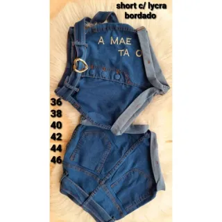 Shorts Lycra Jeans Feminina - Cintura Alta, Botão Encapado, Bordado e Cinto - Oscura bordado love