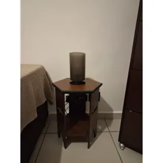 Espaços Pequenos: Abajur de Mesa para Salas e Quartos - Preta