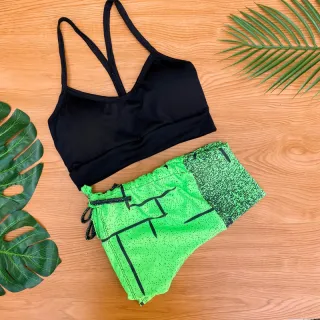 Conjunto Fitness Feminino Estampado - Cropped Top com Bojo e Short de Cordinha Regulagem - Estampa 2