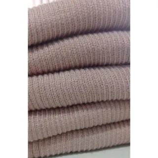 Tendência Blogueira: Saia Midi Tricot Modal com Fenda Lateral - Marsala