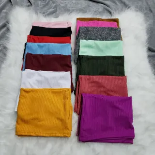 Blusinha Feminina Canelada Gola V Manga Curta - Veste 36/40 - CORES VARIADAS