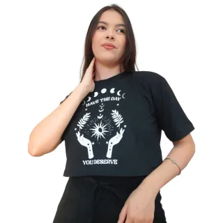 Moda Gringa: Camiseta Cropped em Algodão 100% - MARROM/Gato The Moon