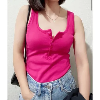 Malha canelada algodão regata botão aberto - Preto