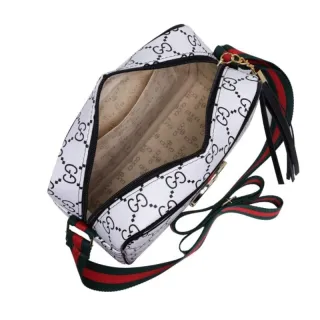 Bordado em Alto Relevo - Bolsa Transversal GG Feminina - GG Preta Silk Personalizada