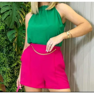 Moda Verão Feminino: Short Alfaitaria Duna com Cintura Alta e Correntinha - Pink