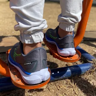 Leve e Confortável Tênis Esportivo Masculino 2023 para Academia e Caminhada - Cinza