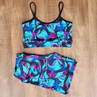 Conjunto de Academia Feminino: Top e Short Fitness - Estampa 05
