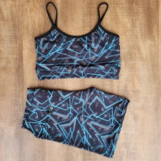 Conjunto de Academia Feminino: Top e Short Fitness - Estampa 05