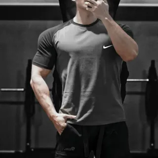 Camiseta Esportiva Masculina Elastano para Academia - Verde