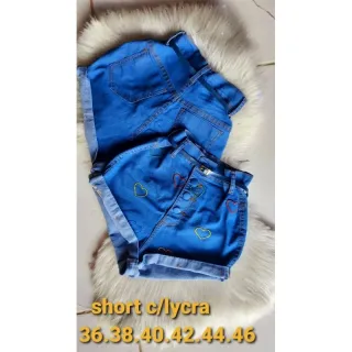 Shorts Lycra Jeans Feminina - Cintura Alta, Botão Encapado, Bordado e Cinto - Oscura bordado love