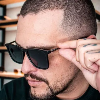 Óculos de sol Quadrado Retangular Minimalista Masculino - degrade brilhate