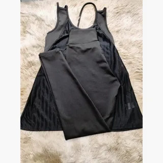 Moda Fitness Feminina: Kit Conjunto Trio Calça E Top + Blusa Embutida em Promoção - 33