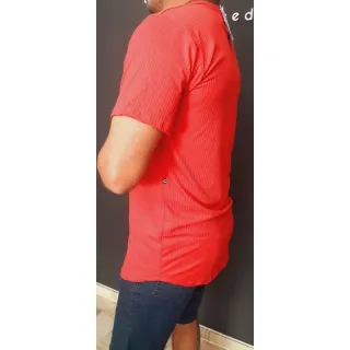 Moda Gringa: Camiseta Masculina Longline Canelada - Basica Americana - Branca