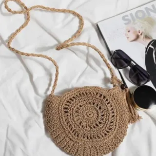 Bolsa Redonda de Palha Mayara com Alça de Ombro - Ref-4239 - Marrom