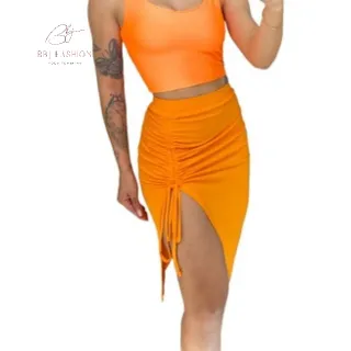 Moda blogueira: Saia Midi Justa Básica com fenda frontal e amarração em malha - Onça