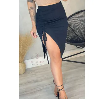 Moda blogueira: Saia Midi Justa Básica com fenda frontal e amarração em malha - Onça