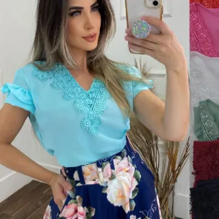 Blusinha Romântica em crepe de seda com renda gripir e pedraria - Modelo 2