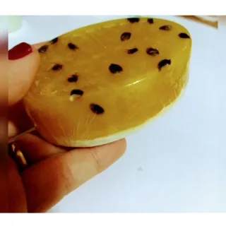 Bucha Vegetal Esfoliante para Rosto e Corpo com Sabonete Artesanal de Maracujá - Único