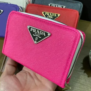 Carteira Feminina Couro Premium - Porta Cartões, Cédulas e Documentos - PD triangulo PRETA