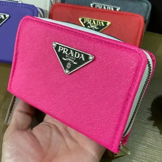 Carteira Feminina Couro Premium - Porta Cartões, Cédulas e Documentos - PD triangulo PRETA