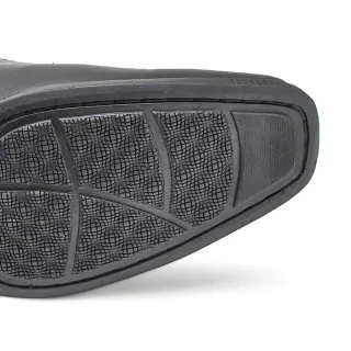 Sola costurada, confortável e elegante: Sapato Social Masculino em Verniz Mod 838 - Verniz Preto