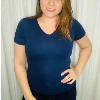 Manga Curta Blusa Feminina Gola V - Vinho