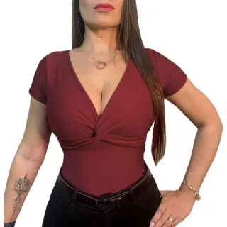 Blusa Feminina Manga Curta Trançada Frente - Blogueiras - Verde Bandeira