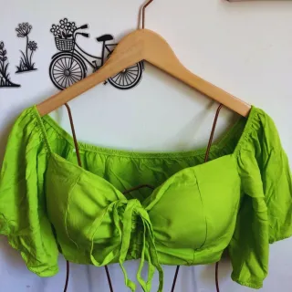 Tamanho Único Cropped Ciganinha em Viscose com Bojo - Laranja