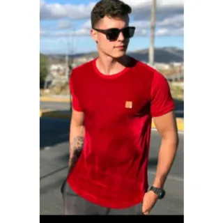 Camiseta longline masculina oversized em veludo e algodão - Verde
