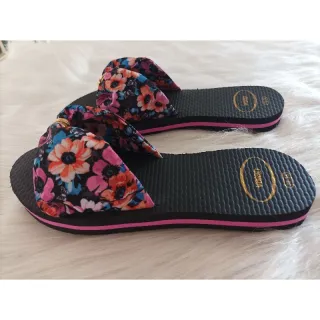 Estampa florida: chinelos rasteirinha feminino com várias opções - Floral rosa001