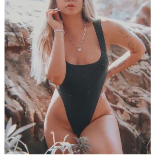 Verão 2022: Body cavado com bojo, modelo exclusivo - Fuxia