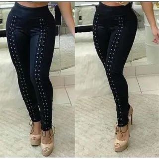 Lançamento: Legging Preta Feminina Skinny com Cordão e Ilhós em Cirre - G