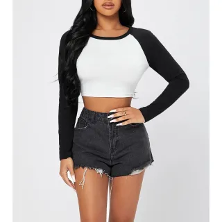 Blusa Cropped Manga Longa Raglan - Moda Feminina - BRANCO/PRETO