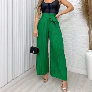 Moda Feminina: Calça Pantalona Lisa Plissada com Cinto Amarrada - Verde