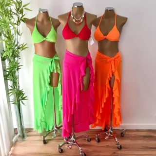 Super promoção: Kit praia - biquíni asa delta, pareô e saída! - CORES DIFERENTE