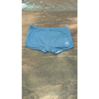 Lisas ou estampadas: sungas de praia - Cinza