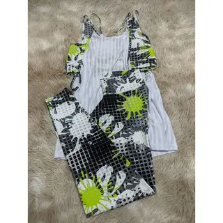 Moda Fitness Feminina: Kit Conjunto Trio Calça E Top + Blusa Embutida em Promoção - 33