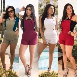 Moda gringa: Jardineira Short Macaquito em bengaline - Azul Petroleo