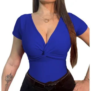 Blusa Feminina Manga Curta Trançada Frente - Blogueiras - Verde Bandeira