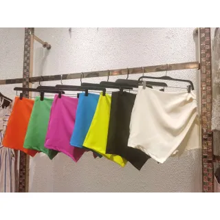 Saia Feminino Cintura Alta - alfaiataria curta - Branco