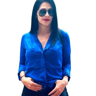 Blusa Manga Longa Feminina Com Bolsos - Social e Casual - Preto