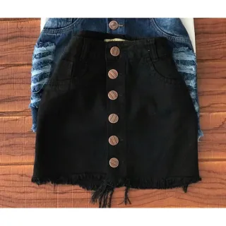 Saia Jeans Frontal com Botões na Frente - Preta