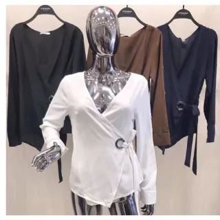 Camisa Transpassada Lisa com Fivela Social - Azul Marinho