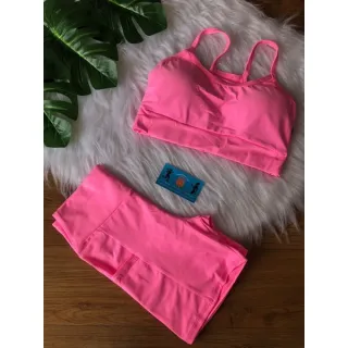 Conjunto para academia em poliamida com top bojo e short - variados