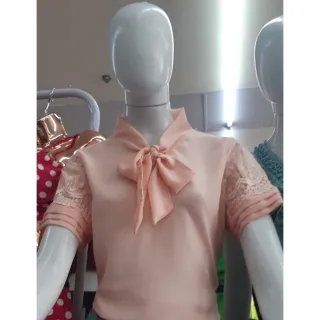 Oferta de Blusa Feminina Linda com Detalhe de Laço para Amarrar - Branco